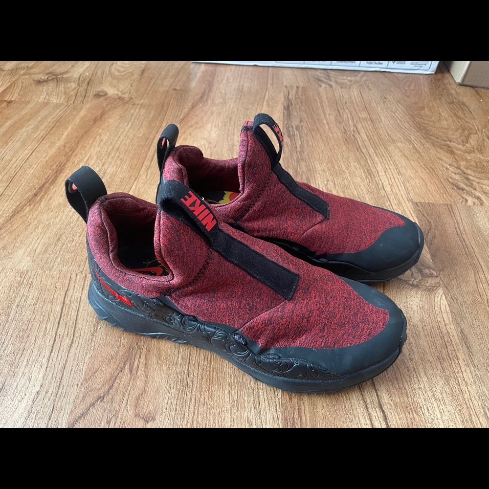 Nike women running shoes size 7